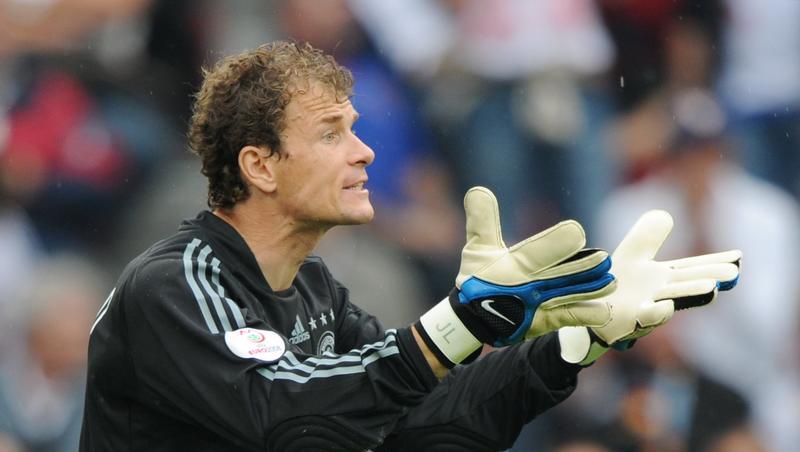 Wo ist das nächste Fettnäpfchen? Jens Lehmann, 39, Torhüter. Foto: GES/Augenklick Wo ist das nächste Fettnäpfchen? Jens Lehmann, 39, Torhüter. Foto: GES/Augenklick