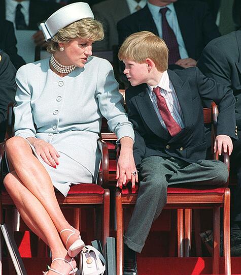 Prinz Harry mit seiner Mutter Diana.