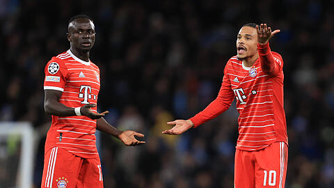 Sadio Mané (l.) und Leroy Sané hatten während des Spiels gegen Manchester City eine Meinungsverschiedenheit auf dem Platz. Nach dem Spiel verpasste Mané seinem Mitspieler dann einen Schlag.
