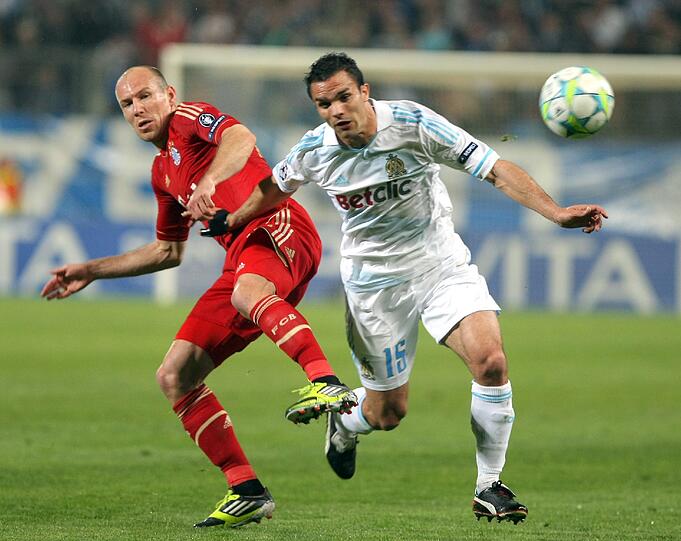 Der FC Bayern gewinnt in einem mäßigen Spiel souverän mit 2:0 bei Olympique Marseille und kann fürs Halbfinale gegen Real Madrid planen. Schweinsteiger holt sich Gelbsperre fürs Rückspiel - sehen Sie hier die Bilder...