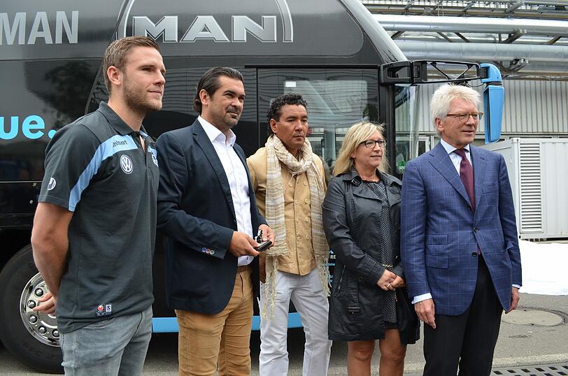 Das ist der neue Teambus für die Löwen.