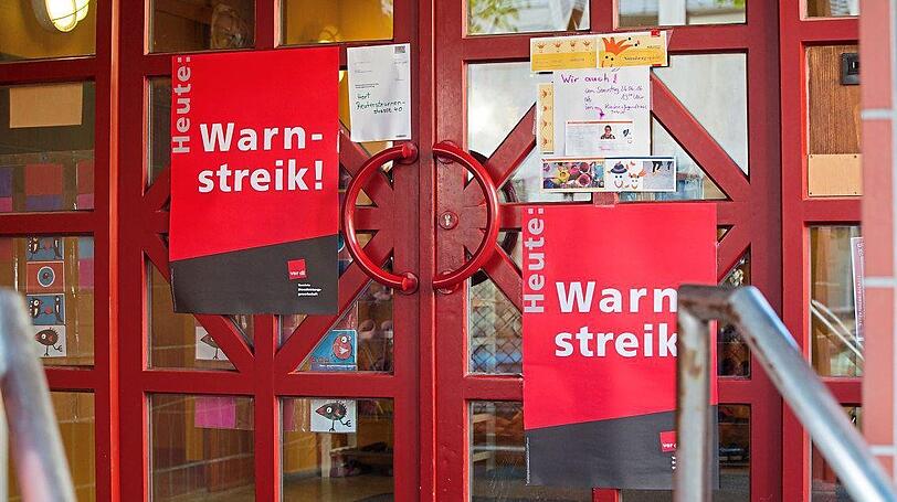 Ärgerliches Bild für Eltern: Am Donnerstag bleiben viele Kitas zu.