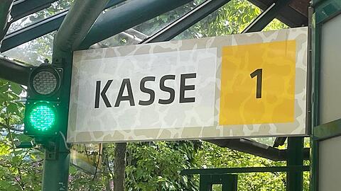 Ukrainische Geflüchtete erhalten ab sofort kostenlosen Eintritt in den Tierpark Hellabrunn. (Archivbild)