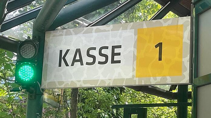 Ukrainische Geflüchtete erhalten ab sofort kostenlosen Eintritt in den Tierpark Hellabrunn. (Archivbild)