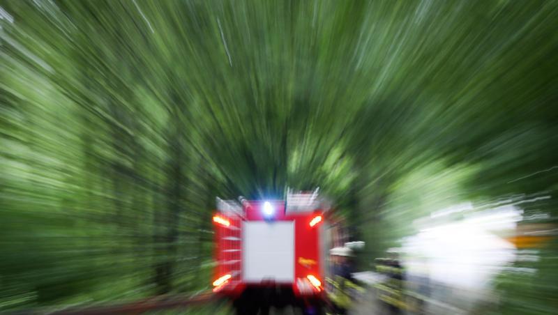 Ein Einsatzwagen der Feuerwehr. Foto: Friso Gentsch/dpa/Symbolbild Ein Einsatzwagen der Feuerwehr. Foto: Friso Gentsch/dpa/Symbolbild