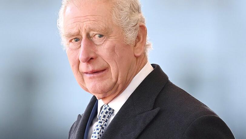 Sorgenvoll blickt König Charles auf die Ausschreitungen in Großbritannien.