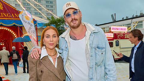 Tara Tabitha und Dennis Lodi laden nach Wien.
