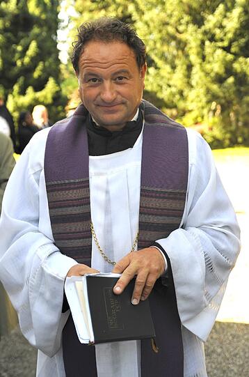 Wiesn-Pfarrer Rainer Maria Schießler zelebrierte die Trauerfeier.