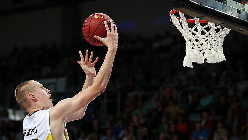 Nationalspieler Robin Benzing ist mit 159 Meisterschaftsspielen und 32 Euroleague-Partien der Rekordspieler bei Bayerns Basketballern. Nationalspieler Robin Benzing ist mit 159 Meisterschaftsspielen und 32 Euroleague-Partien der Rekordspieler bei Bayerns Basketballern.