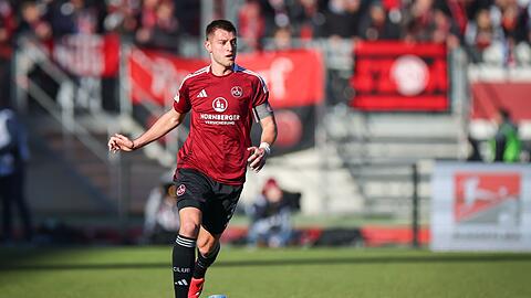 Robin Knoche kehrt beim 1. FC Nürnberg in die Startelf zurück. (Archivbild)