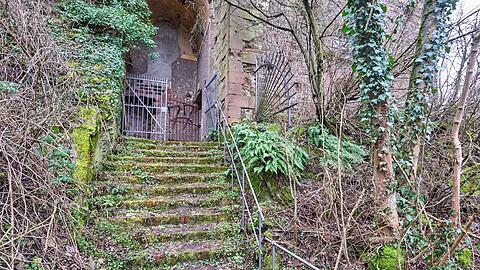 Der Tatort von damals ist eine Art Lost Place, das einstige Arbeitszimmer des preu&szlig;ischen Generals und Festungsbaumeisters Aster.