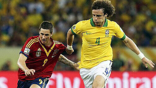 Mit Chelsea 2012 Champions-League-Sieger, mit Brasilien Confed-Cup-Gewinner: David Luiz (r.). Mit Chelsea 2012 Champions-League-Sieger, mit Brasilien Confed-Cup-Gewinner: David Luiz (r.).
