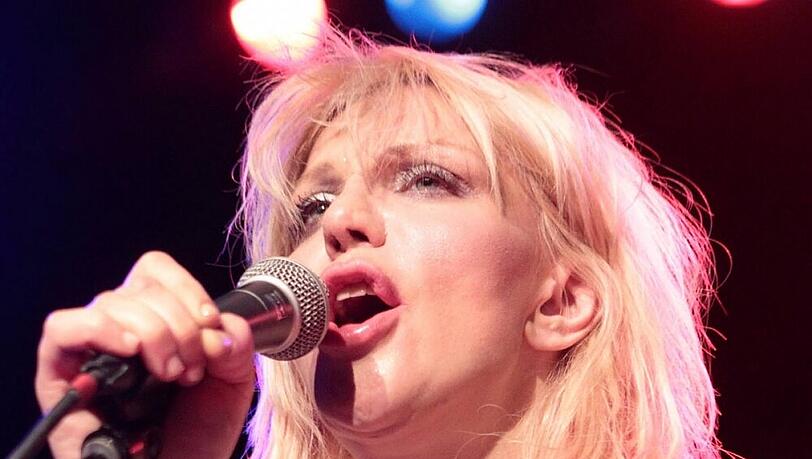 Courtney Love ist Gentleman Frank Bruno mehr als dankbar Courtney Love ist Gentleman Frank Bruno mehr als dankbar