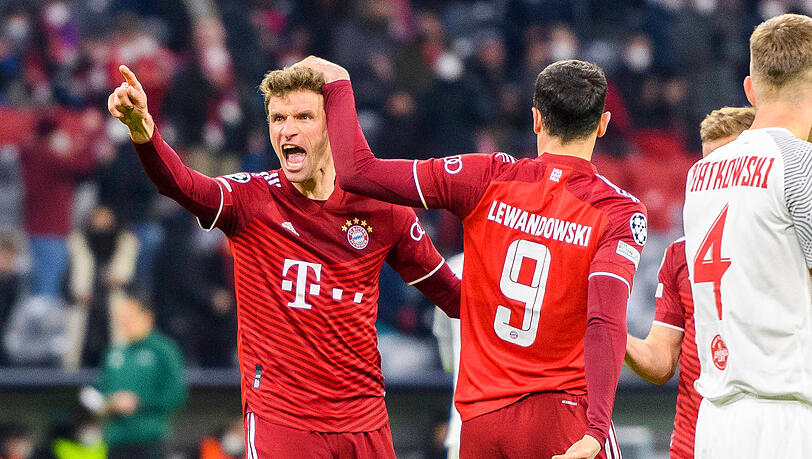 Thomas Müller trifft beim 7:1-Sieg gegen Salzburg doppelt, Robert Lewandowski dreifach.