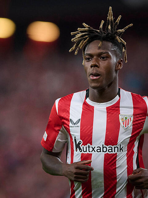 Bayerns Wunschspieler Nico Williams hat sich langfristig an seinen Jugendklub Athletic Bilbao gebunden.