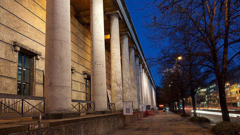 Das Haus der Kunst hat offenbar erhebliche finanzielle Schwierigkeiten.