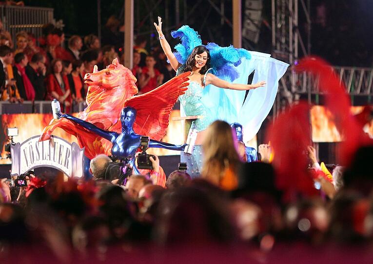 Mit Glamour, Glitzer, nackter Haut: Der Wiener Life Ball ist das Charity-Event des Jahres. Die spektakulärsten Bilder von der Bühnenshow gibts hier! Zum Durchklicken!