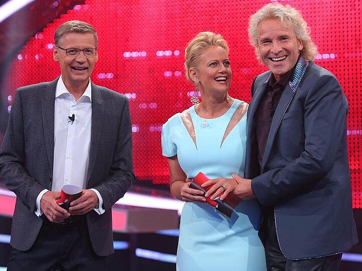 Mit ihren Kollegen Günther Jauch und Thomas Gottschalk ulkt sie gerne herum.