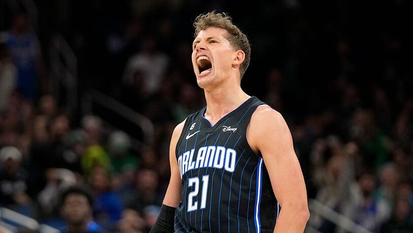 Moritz Wagner von den Orlando Magic jubelt nach einem 3-Punkte-Wurf.