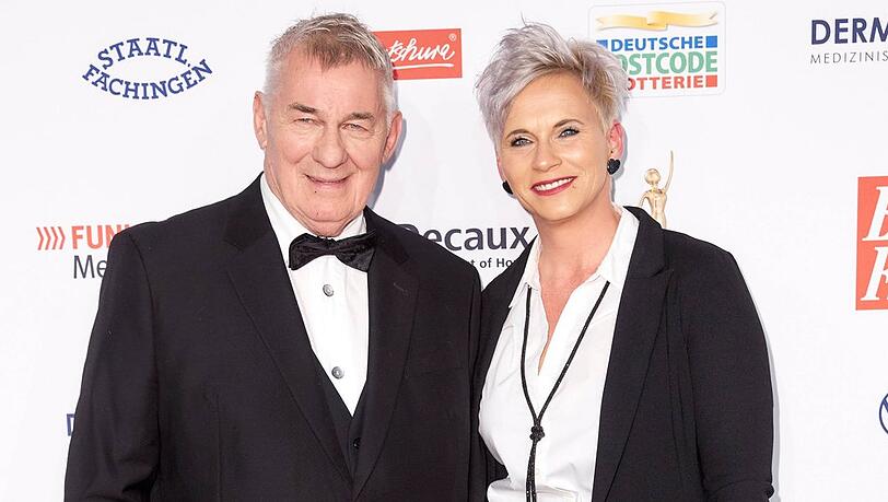 Heinz Hoenig mit seiner Ehefrau Annika auf einem Event in Hamburg. Heinz Hoenig mit seiner Ehefrau Annika auf einem Event in Hamburg.