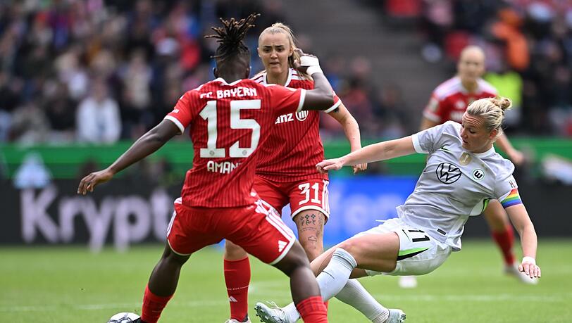 Voller Einsatz: Alexandra Popp (r). Voller Einsatz: Alexandra Popp (r).