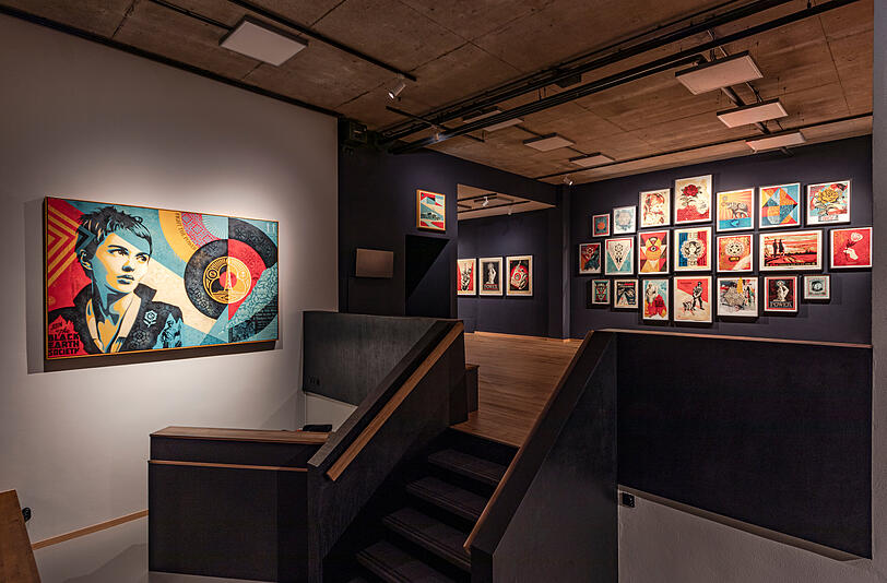Die Ausstellung "New Clear Power" von Shepard Fairey im neuen Amuseum of Contemporary Art in der Schellingstraße 3.