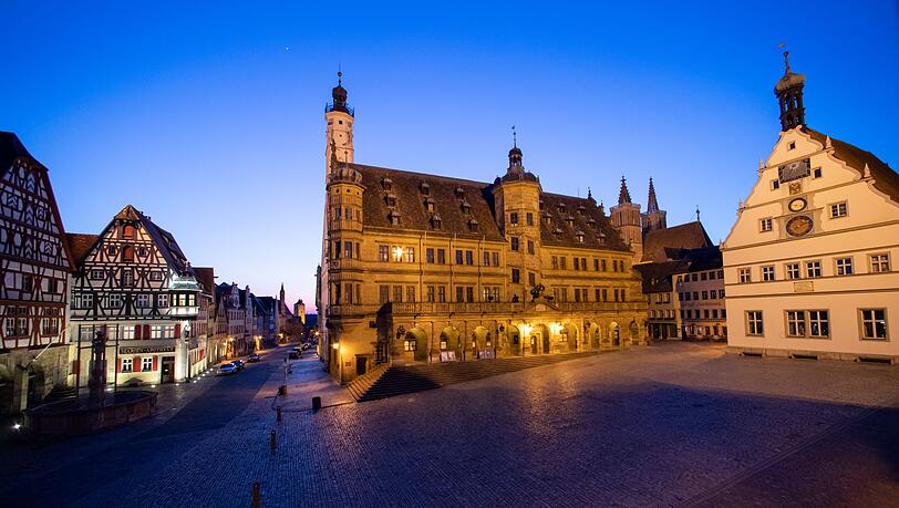 Im malerischen Rothenburg machte sich ein Kind so früh auf den Weg zur Schule, dass die Polizei einschreiten musste. (Symbolfoto)