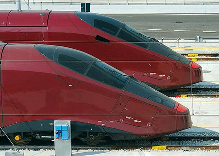 Luca di Montezemolo trommelt für seinen privaten Hochgeschwindigkeitszug. Jetzt kommt der &bdquo;Italo&ldquo; mit viel Komfort und modernster Technik. Der Ferrari-Boss will damit den Markt erobern. Die Bilder vom neuen Super-Zug