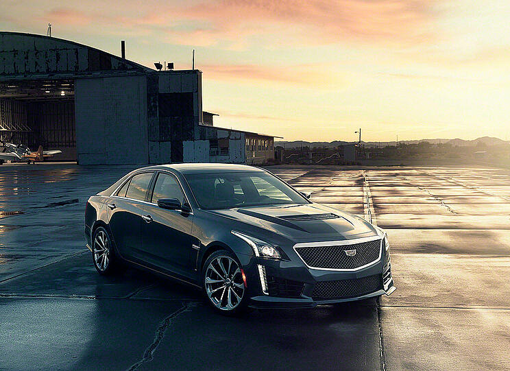 V wie V-max: Der rund 650 PS starke Cadillac CTS-V schafft 320 Stundenkilometer.