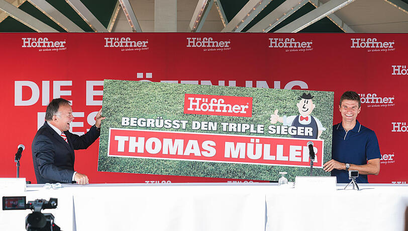 Triple-Sieger-Gutschein: Höffner-Geschäftsführer Dankert und Müller. Triple-Sieger-Gutschein: Höffner-Geschäftsführer Dankert und Müller.