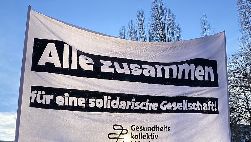 Auch bei der Großdemo gegen rechts im Januar in München war das Gesundheitskollektiv dabei. Auch bei der Großdemo gegen rechts im Januar in München war das Gesundheitskollektiv dabei.