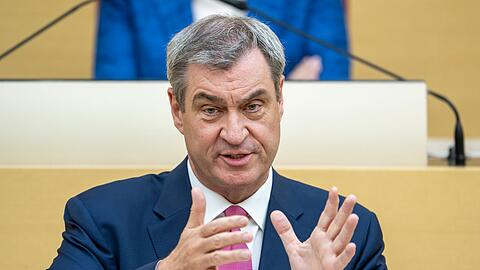 CSU-Chef S&ouml;der hatte nach den &Auml;nderungen in der Asylpolitik damit gerechnet, dass die AfD weniger Zuspruch erf&auml;hrt.