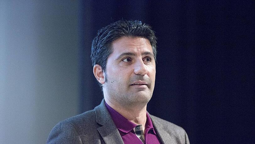 Der ehemalige Bundesliga-und Fifa-Schiedsrichter Babak Rafati hält heute Vorträge zum Thema Stressmanagement und Motivation. (Archivbild)