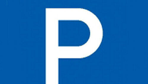 Wurde das Parkplatz-"P" von dem Pärchen falsch interpretiert? Wurde das Parkplatz-"P" von dem Pärchen falsch interpretiert?