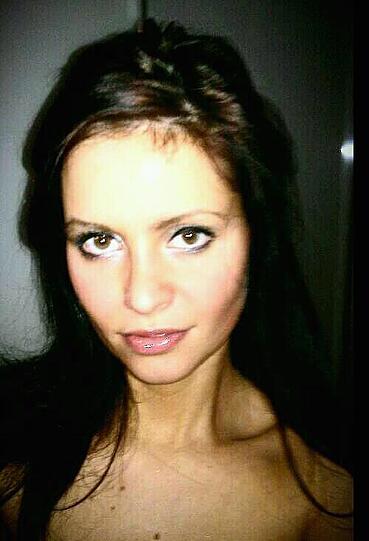 Verena ist 23 Jahre alt und wohnt in Neuhausen.
