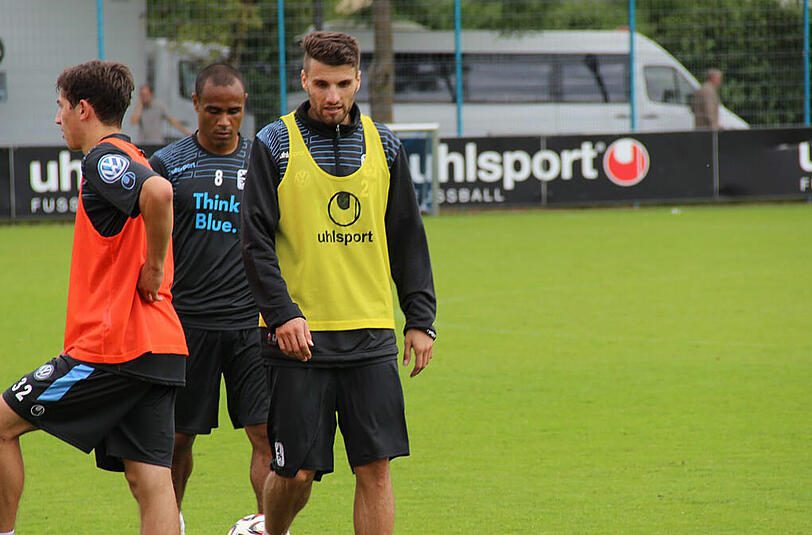 Valdet Rama ist seit Freitag ein Löwe. Die Bilder von seinem ersten Training bei TSV 1860 München.