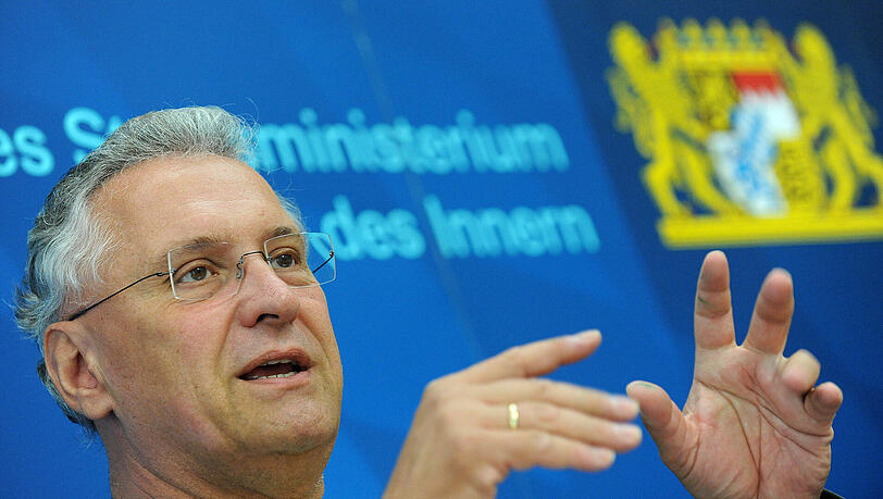 Gab aktuelle Zahlen zu Übergriffen preis: Innenminster Joachim Herrmann (CSU). Gab aktuelle Zahlen zu Übergriffen preis: Innenminster Joachim Herrmann (CSU).