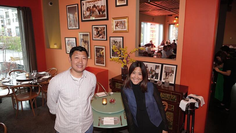 Hereinspaziert! Die beiden Geschwister Duc Nguyen und Thi Loan Strasser zur Essklasse ins Jaadin.