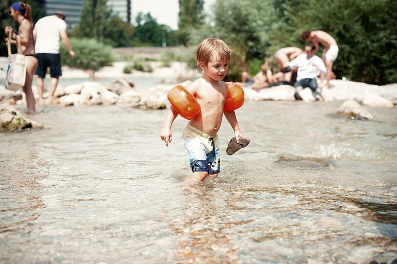 So lustig war der BIG JUMP am Sonntag. Die Bilder!