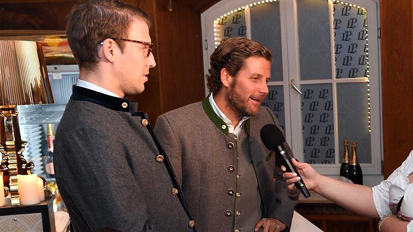Viel zu erzählen gab's für die Veranstalter Ludwig Reinbold und Philip Greffenius (hinten).