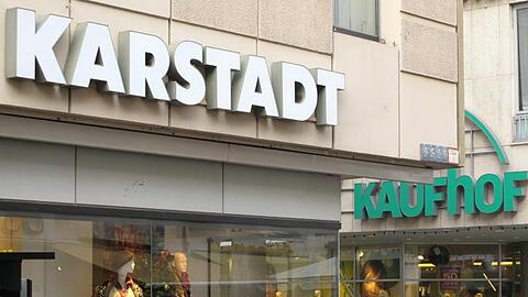 Bei der Warenhauskette Galeria Karstadt Kaufhof ist ein Drittel der Filialen nach Schätzung von Sanierern nicht mehr zu retten.