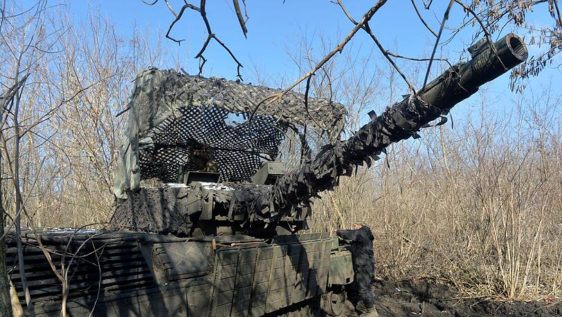 Die Kämpfe in der Ostukraine dauern an. (Archivbild)