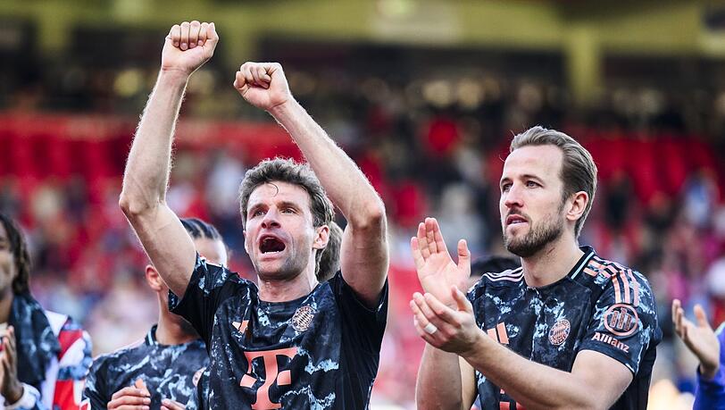 Thomas Müller (l.) könnte Harry Kane gegen Leipzig ersetzen.