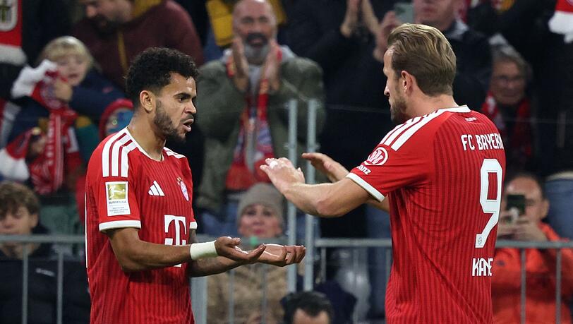 Luis Díaz (l) wurde für viele Tore beglückwünscht. Luis Díaz (l) wurde für viele Tore beglückwünscht.