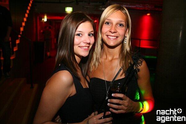 Rock & Roll Baby im Neuraum. Mehr Bilder gibt's unter: www.nachtagenten.de