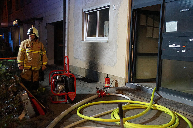 Die Bilder vom dramatischen Feuerwehreinsatz in Neutraubling.