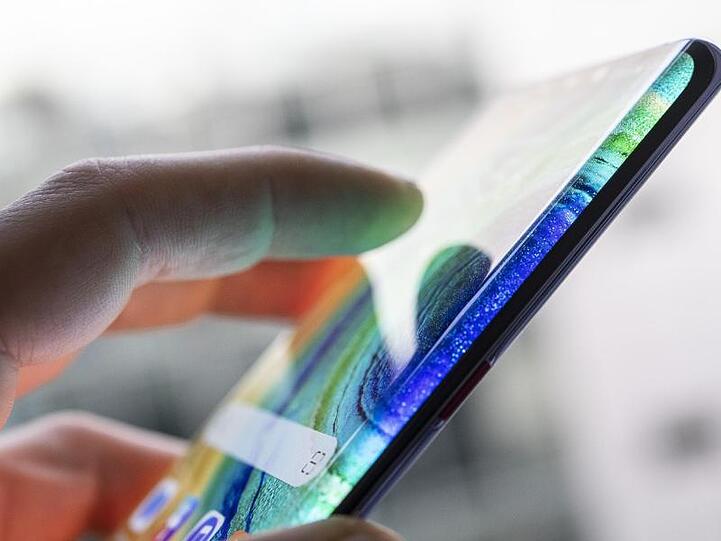 Nach Einschätzung von Marktforschern könnte das Coronavirus das Smartphone-Geschäft nachhaltig verändern.