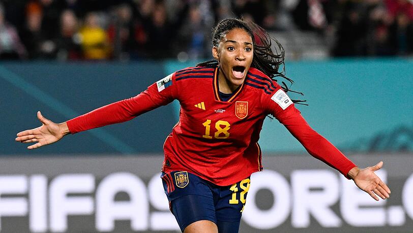 Die Spanierinnen setzen auf Salma Paralluelo. Die Spanierinnen setzen auf Salma Paralluelo.