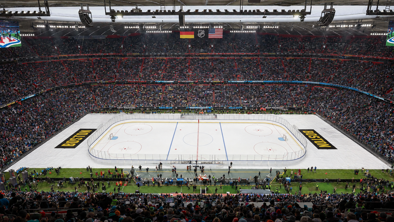 Vorerst nur eine Vision, aber eine nicht unwahrscheinliche: Ein Spiel der nordamerikanischen Eishockey-Liga NHL in der Allianz Arena. Diese Idee könnte in den kommenden drei Jahren Wirklichkeit werden. Vorerst nur eine Vision, aber eine nicht unwahrscheinliche: Ein Spiel der nordamerikanischen Eishockey-Liga NHL in der Allianz Arena. Diese Idee könnte in den kommenden drei Jahren Wirklichkeit werden.