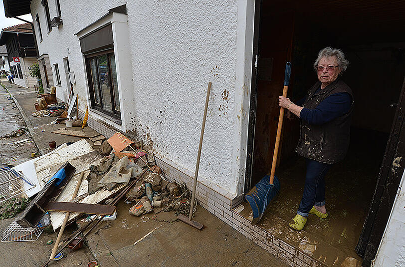 Schlamm, Chaos und noch mehr Schlamm: Das Dorf Anzenkirchen in der Gemeinde Triftern ist von dem Hochwasser am 01. Juni hart getroffen worden.